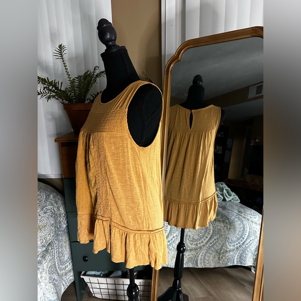 Knox Rose Sleeveless Mustard Top - Picture 4 of 7